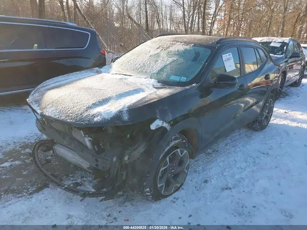 KL77LHEP5SC146077 2025 CHEVROLET TRAX - Image 2
