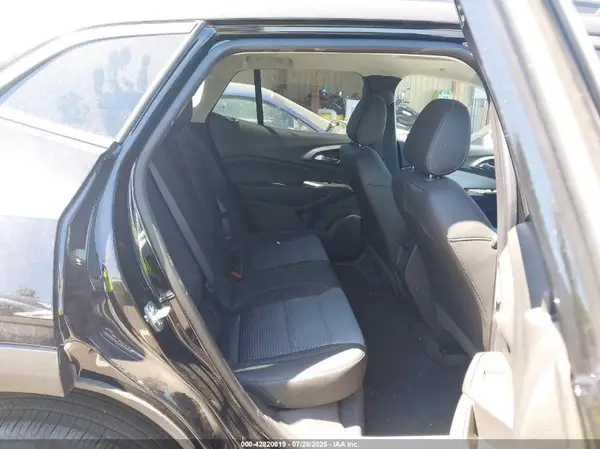 KL77LHEP5SC149237 2025 CHEVROLET TRAX - Image 8