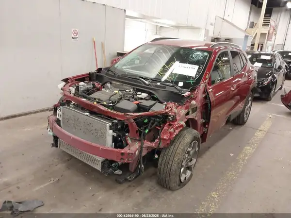 KL77LHEP5SC158343 2025 CHEVROLET TRAX - Image 2