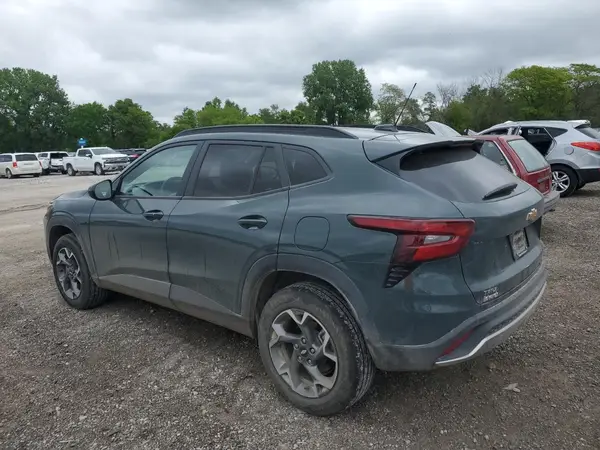 KL77LHEP5SC171870 2025 CHEVROLET TRAX - Image 2