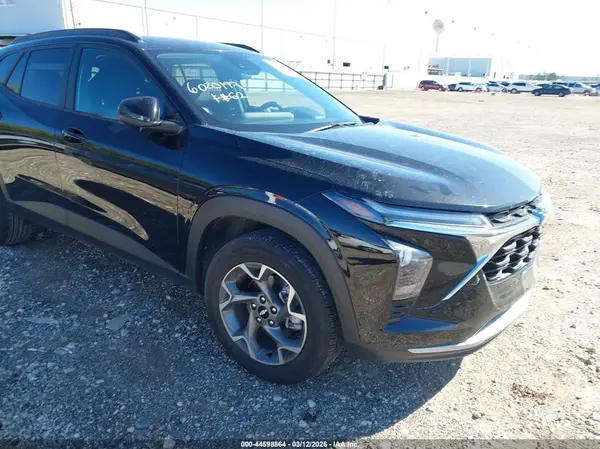 KL77LHEP5SC180374 2025 CHEVROLET TRAX - Image 1