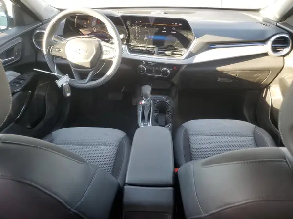KL77LHEP5SC186322 2025 CHEVROLET TRAX - Image 8