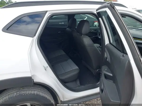 KL77LHEP5SC194923 2025 CHEVROLET TRAX - Image 8