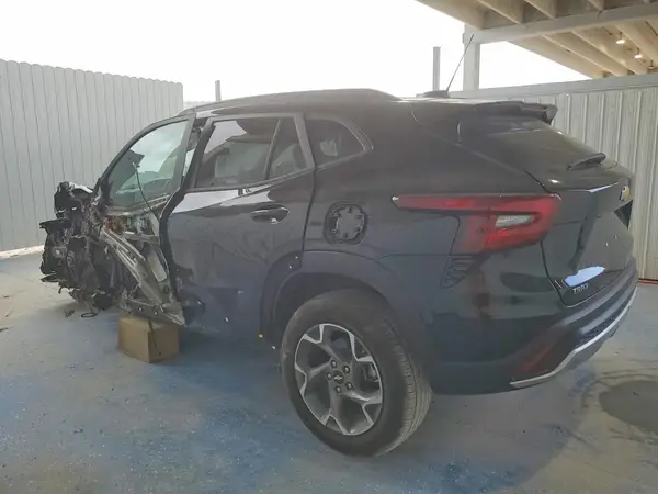 KL77LHEP5SC202017 2025 CHEVROLET TRAX - Image 2