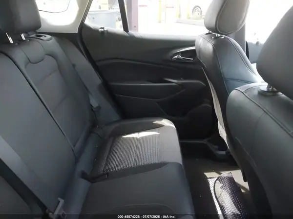 KL77LHEP5SC214362 2025 CHEVROLET TRAX - Image 8