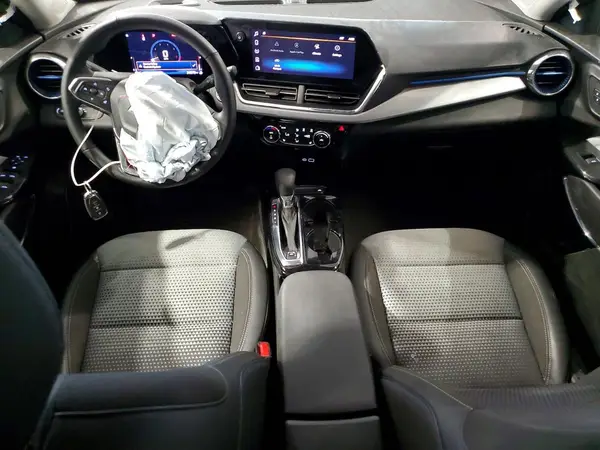 KL77LHEP5SC217455 2025 CHEVROLET TRAX - Image 8