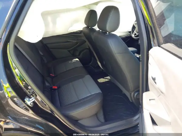 KL77LHEP5SC220520 2025 CHEVROLET TRAX - Image 8