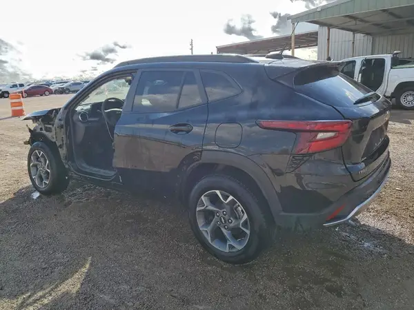 KL77LHEP5SC230190 2025 CHEVROLET TRAX - Image 2
