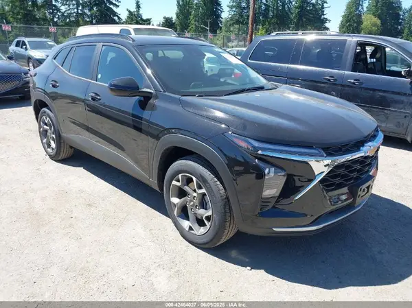 KL77LHEP5SC230688 2025 CHEVROLET TRAX - Image 1