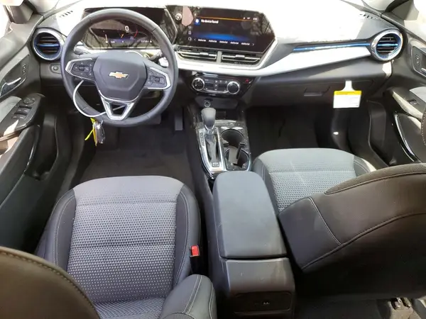 KL77LHEP5SC239603 2025 CHEVROLET TRAX - Image 8