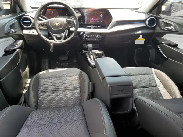 KL77LHEP5SC250262 2025 CHEVROLET TRAX - Image 8