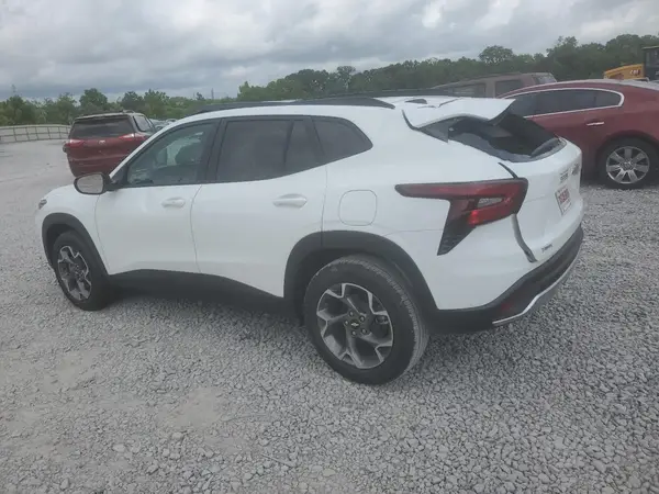 KL77LHEP5SC261150 2025 CHEVROLET TRAX - Image 2