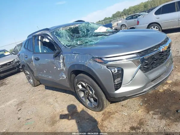 KL77LHEP5SC277851 2025 CHEVROLET TRAX - Image 1
