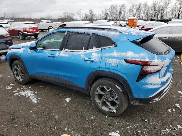 KL77LHEP5SC280863 2025 CHEVROLET TRAX - Image 2