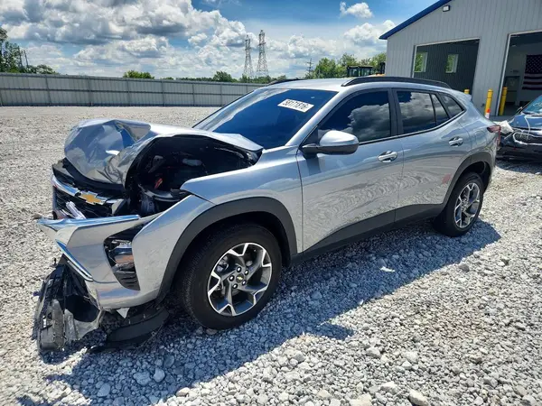 KL77LHEP5SC294567 2025 CHEVROLET TRAX - Image 1