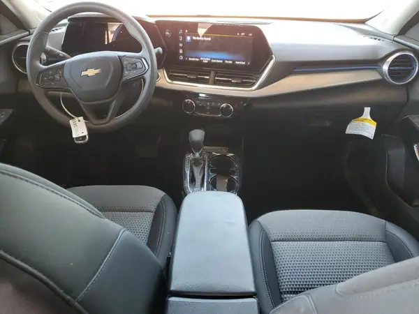 KL77LHEP5SC297288 2025 CHEVROLET TRAX - Image 8