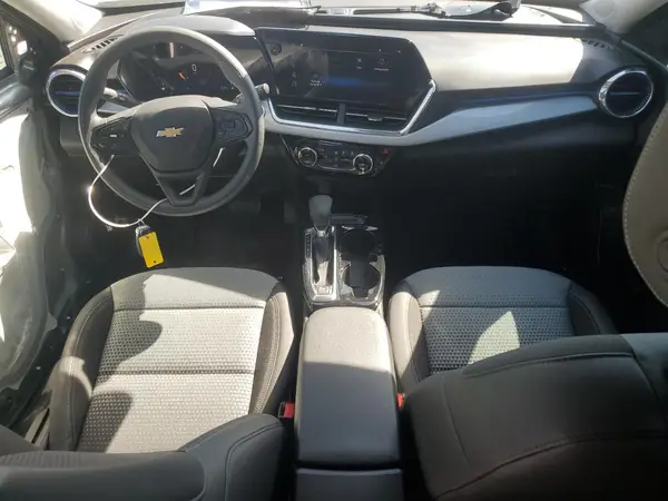 KL77LHEP5SC307849 2025 CHEVROLET TRAX - Image 8
