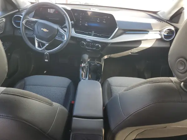 KL77LHEP5SC308841 2025 CHEVROLET TRAX - Image 8