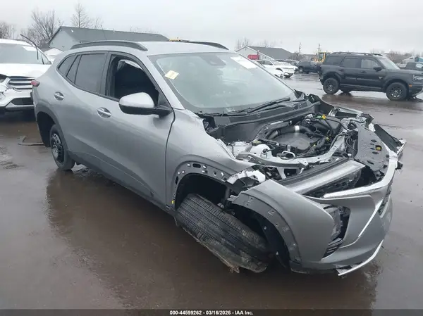 KL77LHEP5SC317300 2025 CHEVROLET TRAX - Image 1