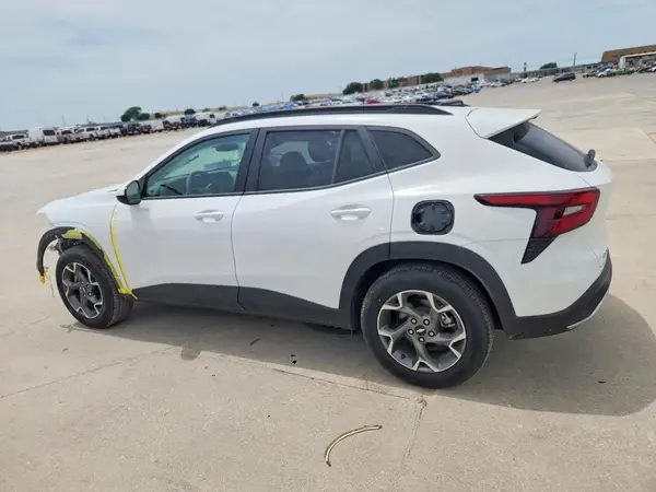 KL77LHEP5SC318964 2025 CHEVROLET TRAX - Image 2