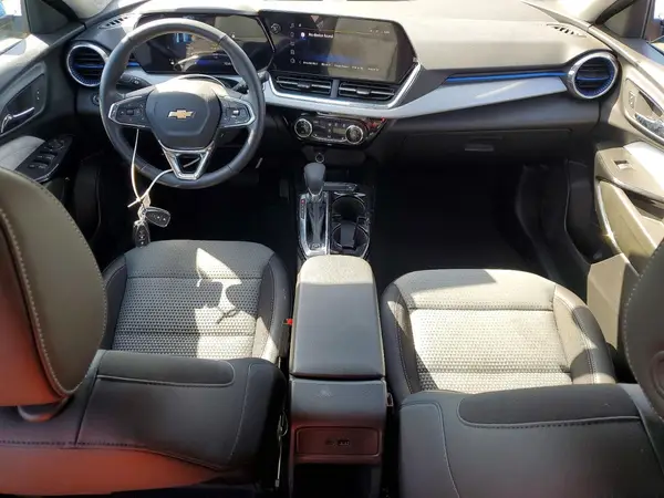KL77LHEP5TC014339 2026 CHEVROLET TRAX - Image 8