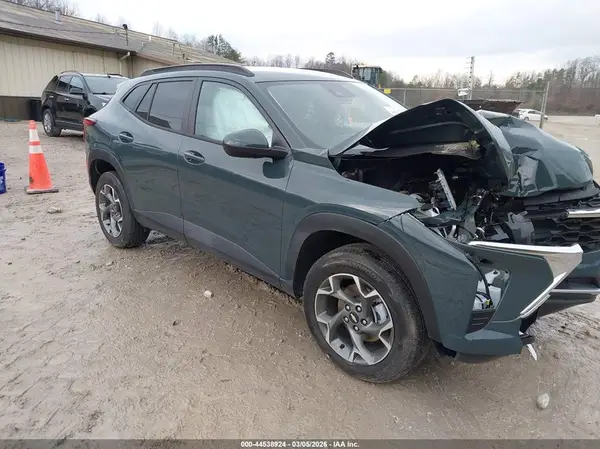 KL77LHEP5TC019170 2026 CHEVROLET TRAX - Image 1