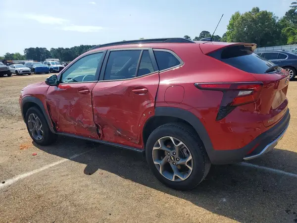 KL77LHEP5TC022473 2026 CHEVROLET TRAX - Image 2