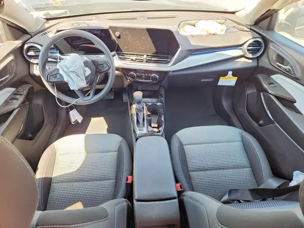 KL77LHEP5TC142550 2026 CHEVROLET TRAX - Image 8