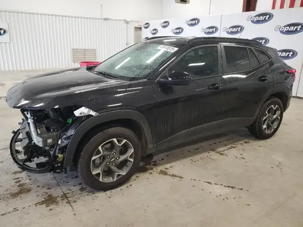 KL77LHEP6SC017877 2025 CHEVROLET TRAX - Image 1