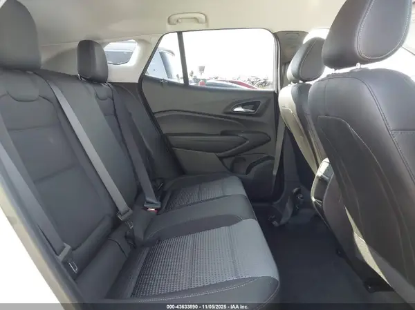 KL77LHEP6SC020603 2025 CHEVROLET TRAX - Image 8