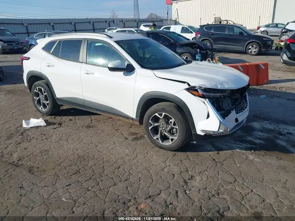 KL77LHEP6SC024179 2025 CHEVROLET TRAX - Image 1