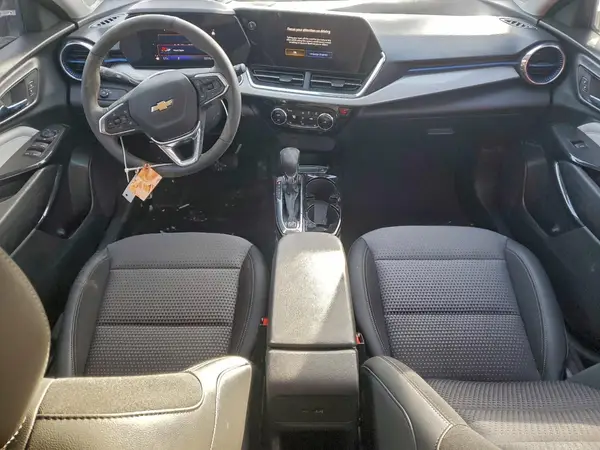KL77LHEP6SC038261 2025 CHEVROLET TRAX - Image 8