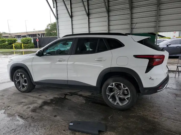 KL77LHEP6SC055187 2025 CHEVROLET TRAX - Image 2