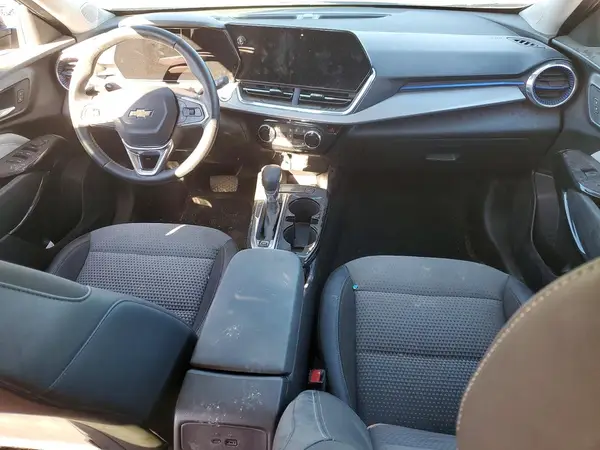 KL77LHEP6SC070756 2025 CHEVROLET TRAX - Image 8