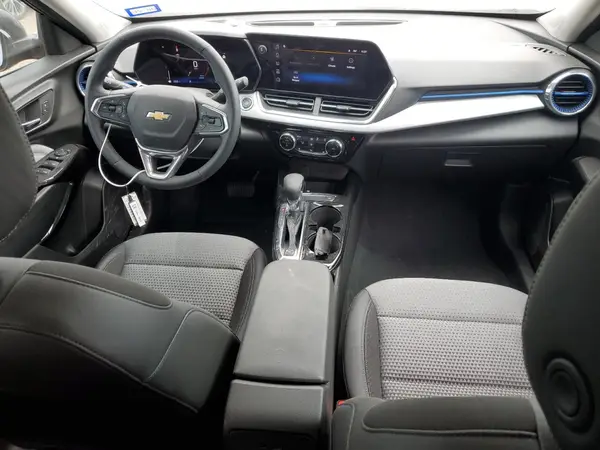 KL77LHEP6SC072782 2025 CHEVROLET TRAX - Image 8