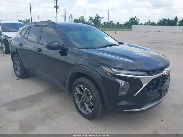 KL77LHEP6SC075780 2025 CHEVROLET TRAX - Image 1