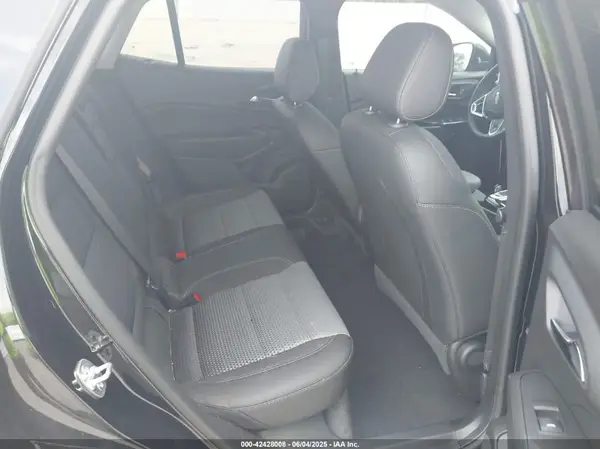 KL77LHEP6SC075780 2025 CHEVROLET TRAX - Image 8