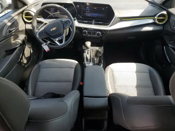 KL77LHEP6SC079604 2025 CHEVROLET TRAX - Image 8