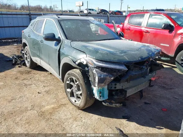 KL77LHEP6SC086441 2025 CHEVROLET TRAX - Image 1