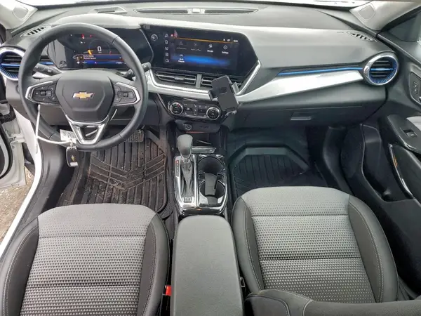 KL77LHEP6SC090781 2025 CHEVROLET TRAX - Image 8