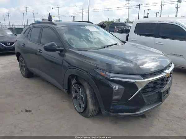 KL77LHEP6SC098542 2025 CHEVROLET TRAX - Image 1