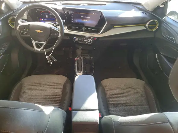 KL77LHEP6SC100421 2025 CHEVROLET TRAX - Image 8