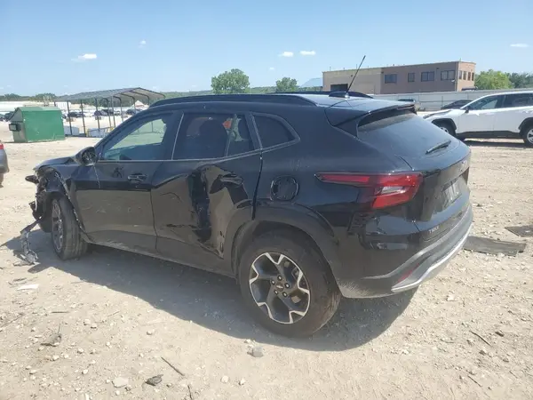 KL77LHEP6SC104047 2025 CHEVROLET TRAX - Image 2