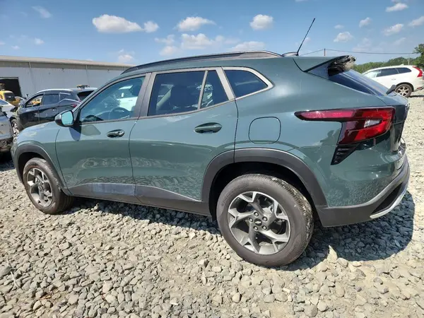KL77LHEP6SC115811 2025 CHEVROLET TRAX - Image 2
