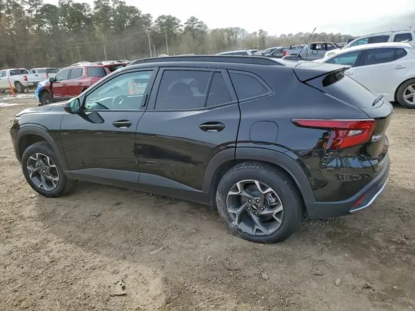 KL77LHEP6SC124525 2025 CHEVROLET TRAX - Image 2