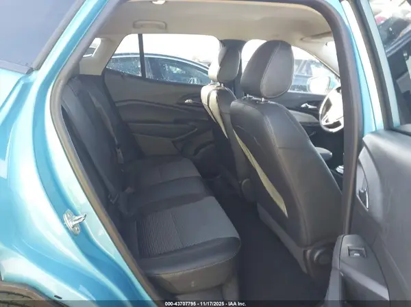 KL77LHEP6SC126596 2025 CHEVROLET TRAX - Image 8