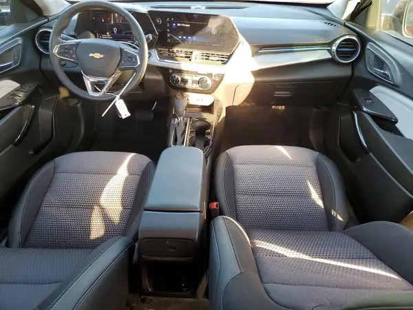 KL77LHEP6SC130986 2025 CHEVROLET TRAX - Image 8