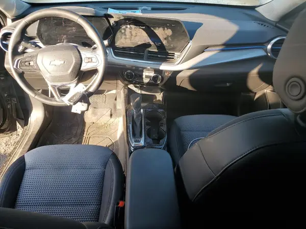 KL77LHEP6SC131703 2025 CHEVROLET TRAX - Image 8