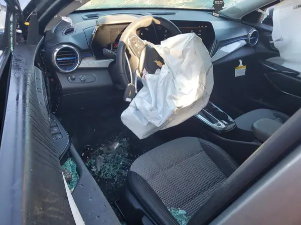 KL77LHEP6SC145679 2025 CHEVROLET TRAX - Image 8