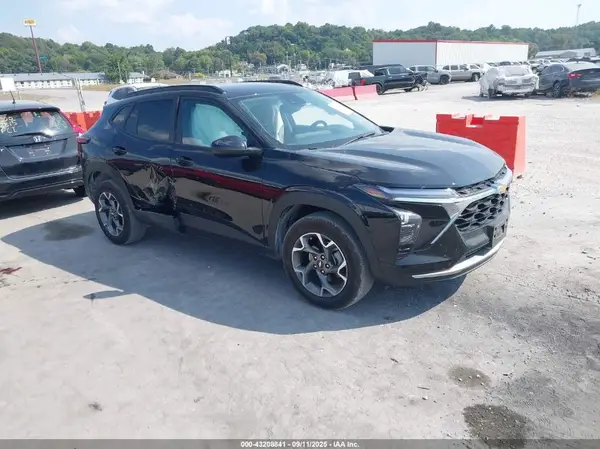 KL77LHEP6SC166872 2025 CHEVROLET TRAX - Image 1